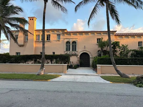 $25,995,000 | 200 North Ocean Boulevard, Unit 1, Palm Beach, FL 33480