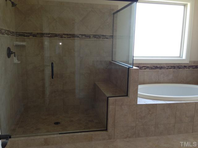 5100 Accabonac Point Raleigh, NC 27612 - Photo 15 of 25 Master Bath/Spa