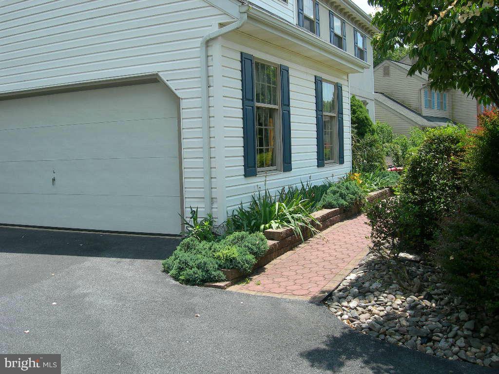 116 Chelsea Loop Lancaster, PA 17602 - Photo 24 of 29 Gallery Image 24