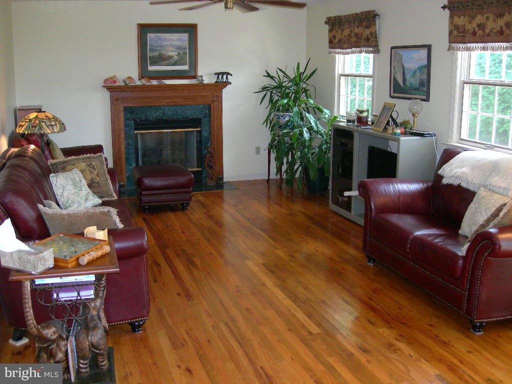 116 Chelsea Loop Lancaster, PA 17602 - Photo 10 of 29 Gallery Image 10