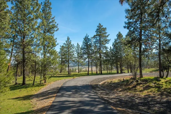 $1,200,000 | 2712 North Chase Road, Liberty Lake, WA 99019