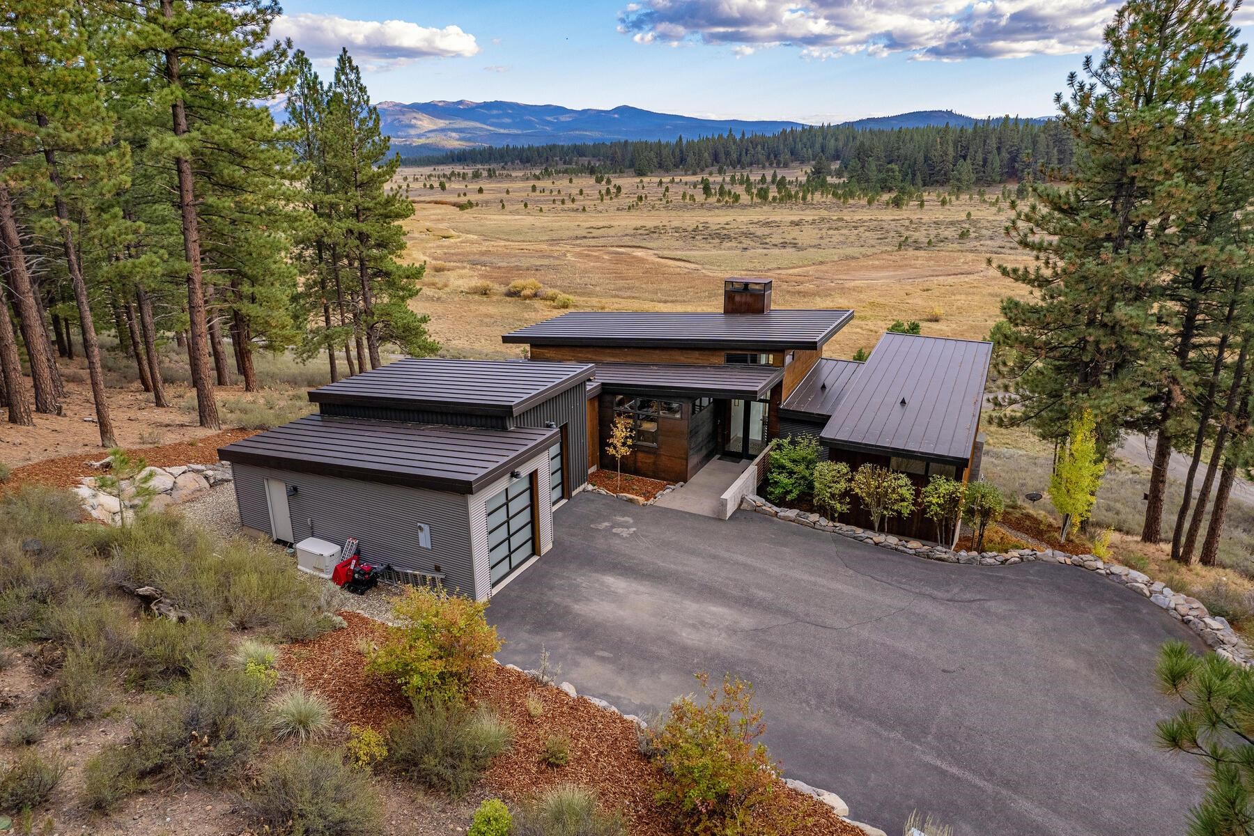 14761 Dry Creek Court Truckee, CA 96161 - Photo 3 of 28