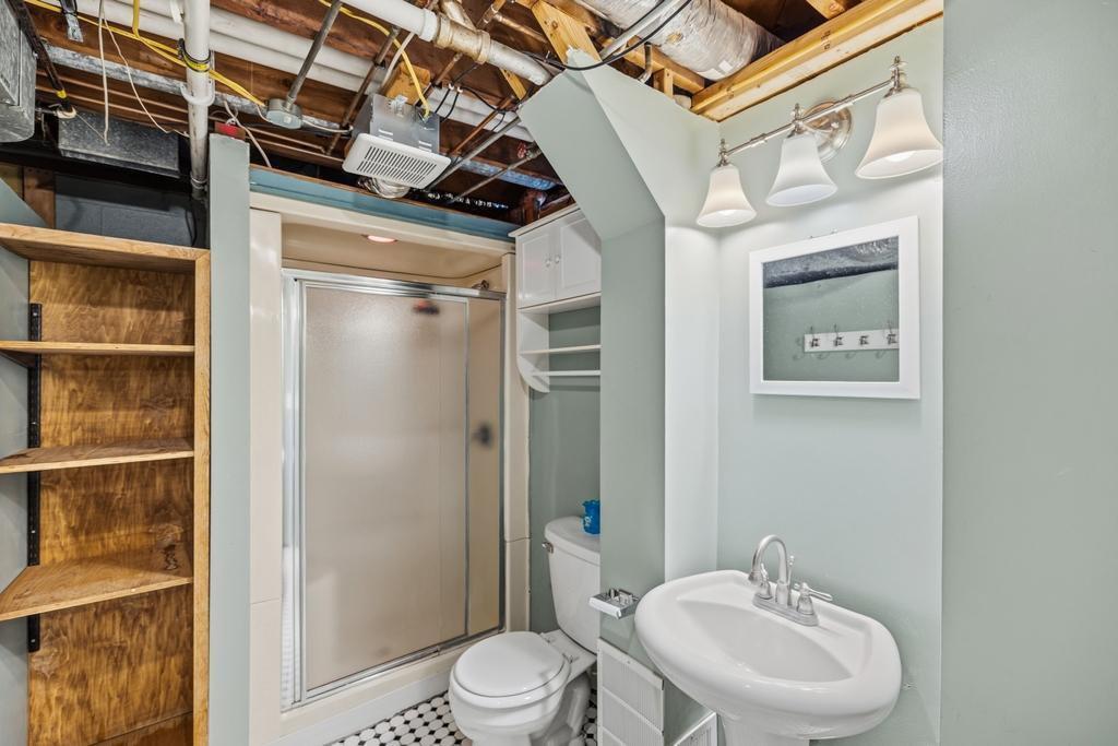 303 Roma Avenue West Roseville, MN 55113 - Photo 21 of 36