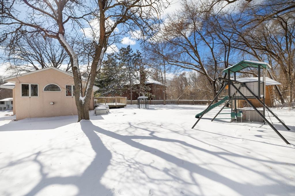 303 Roma Avenue West Roseville, MN 55113 - Photo 28 of 36