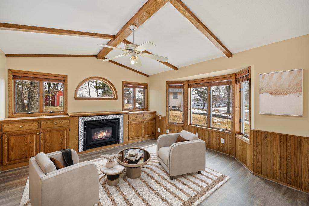 303 Roma Avenue West Roseville, MN 55113 - Photo 4 of 36