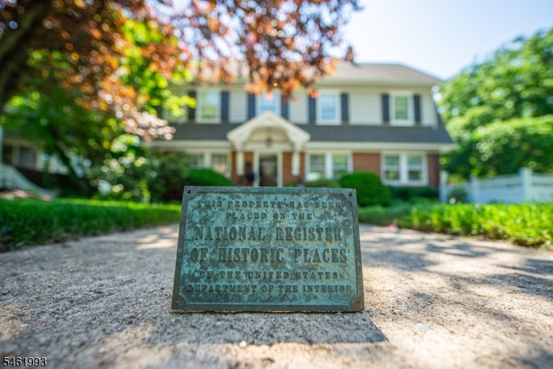 331 Grove Street Montclair, NJ 07042 - Photo 19 of 19 Gallery Image 19