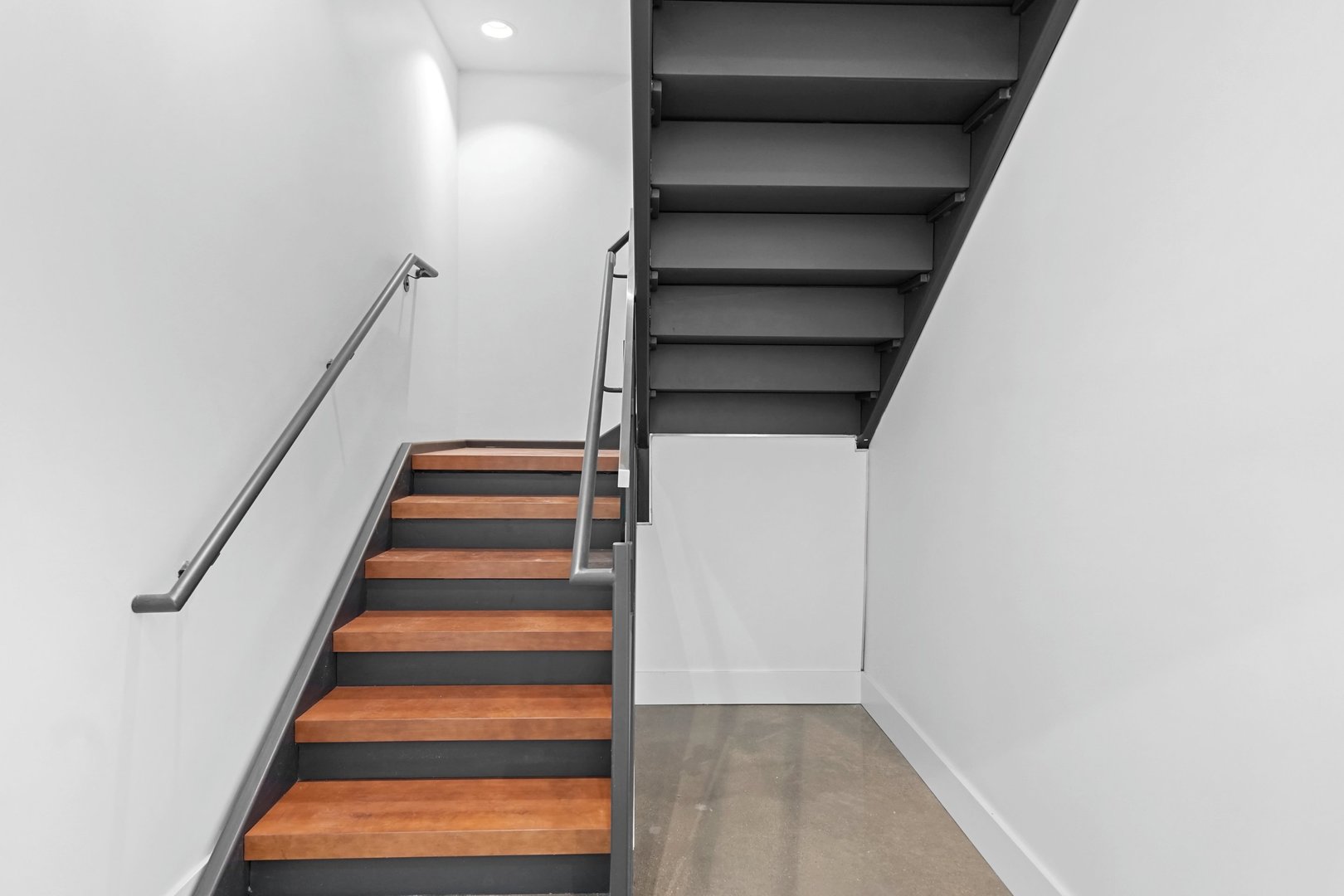 900 West Washington Boulevard, Unit 901 Chicago, IL 60607 - Photo 16 of 20 a view of entryway