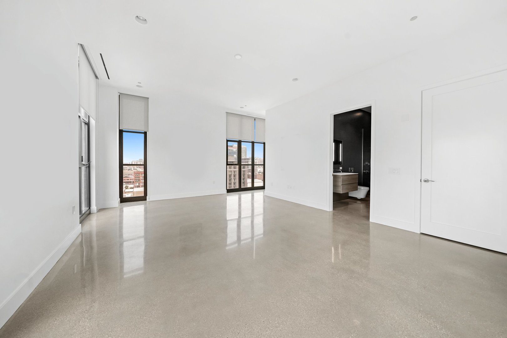 900 West Washington Boulevard, Unit 901 Chicago, IL 60607 - Photo 3 of 20 wooden floor in an empty room