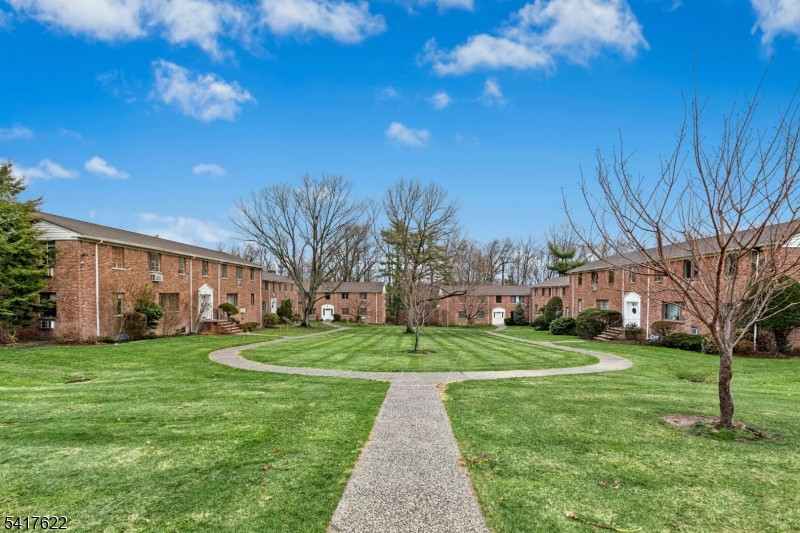 57 Troy Drive Springfield, NJ 07081 - Photo 15 of 16