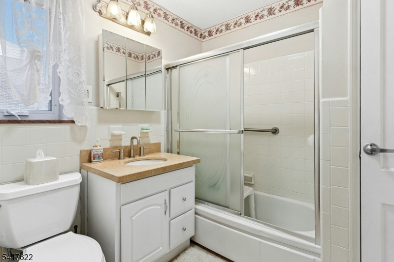 57 Troy Drive Springfield, NJ 07081 - Photo 10 of 16