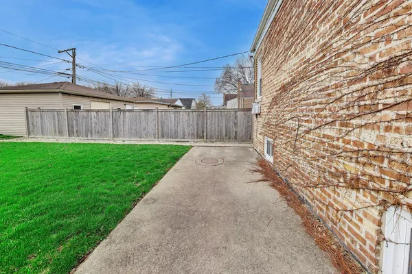 $430,000 | 5117 North Newland Avenue, Chicago, IL 60656