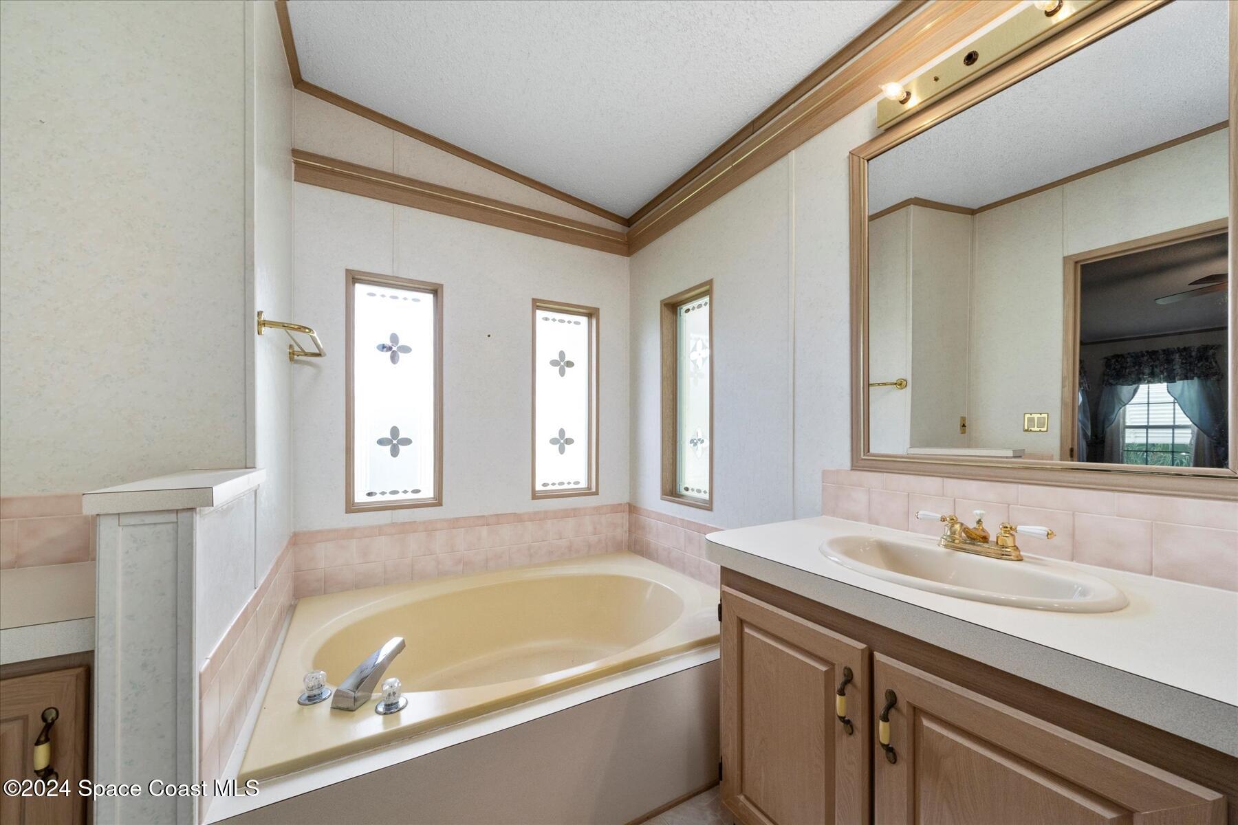 7674 Fox Hunter Circle, Unit L24 Micco, FL 32976 - Photo 20 of 33 23-DSC01981
