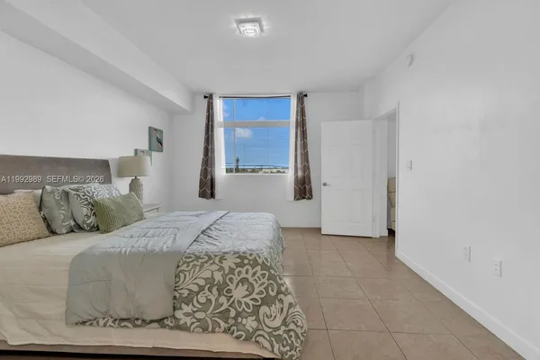 $2,800 | 140 South Dixie Highway, Unit 403, Hollywood, FL 33020