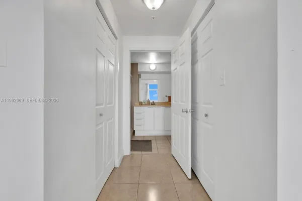 $2,800 | 140 South Dixie Highway, Unit 403, Hollywood, FL 33020