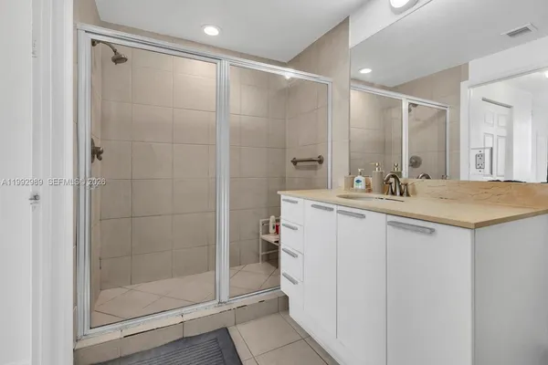 $2,800 | 140 South Dixie Highway, Unit 403, Hollywood, FL 33020