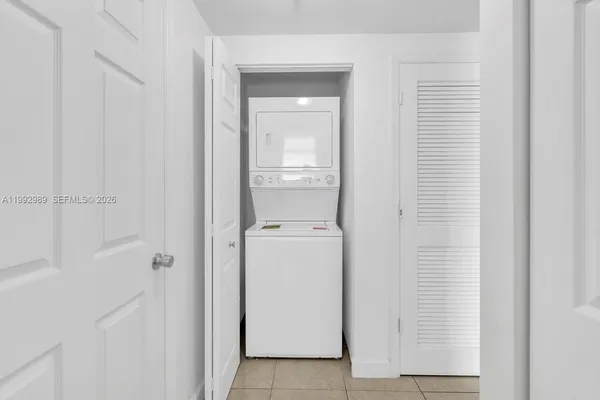 $2,800 | 140 South Dixie Highway, Unit 403, Hollywood, FL 33020