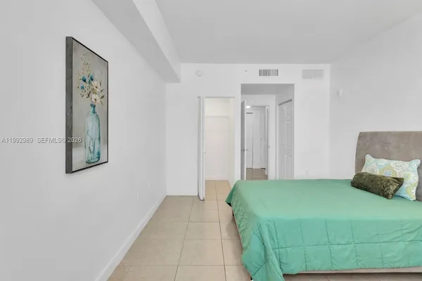 $2,800 | 140 South Dixie Highway, Unit 403, Hollywood, FL 33020