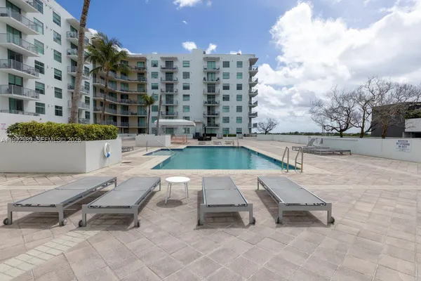 $2,800 | 140 South Dixie Highway, Unit 403, Hollywood, FL 33020