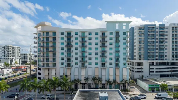 $2,800 | 140 South Dixie Highway, Unit 403, Hollywood, FL 33020