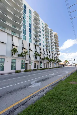 $2,800 | 140 South Dixie Highway, Unit 403, Hollywood, FL 33020