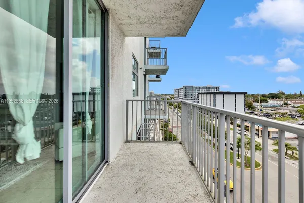 $2,800 | 140 South Dixie Highway, Unit 403, Hollywood, FL 33020