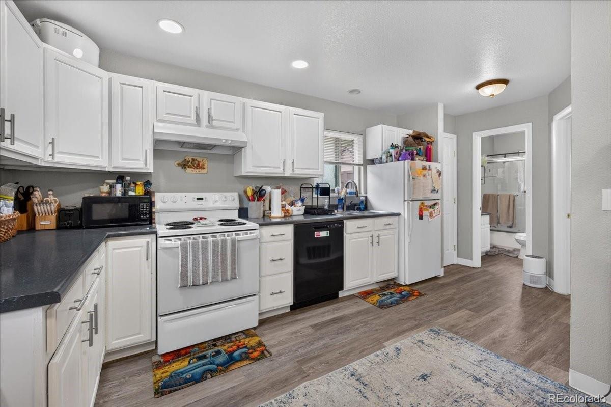9030 Elm Court Denver, CO 80260 - Photo 20 of 50