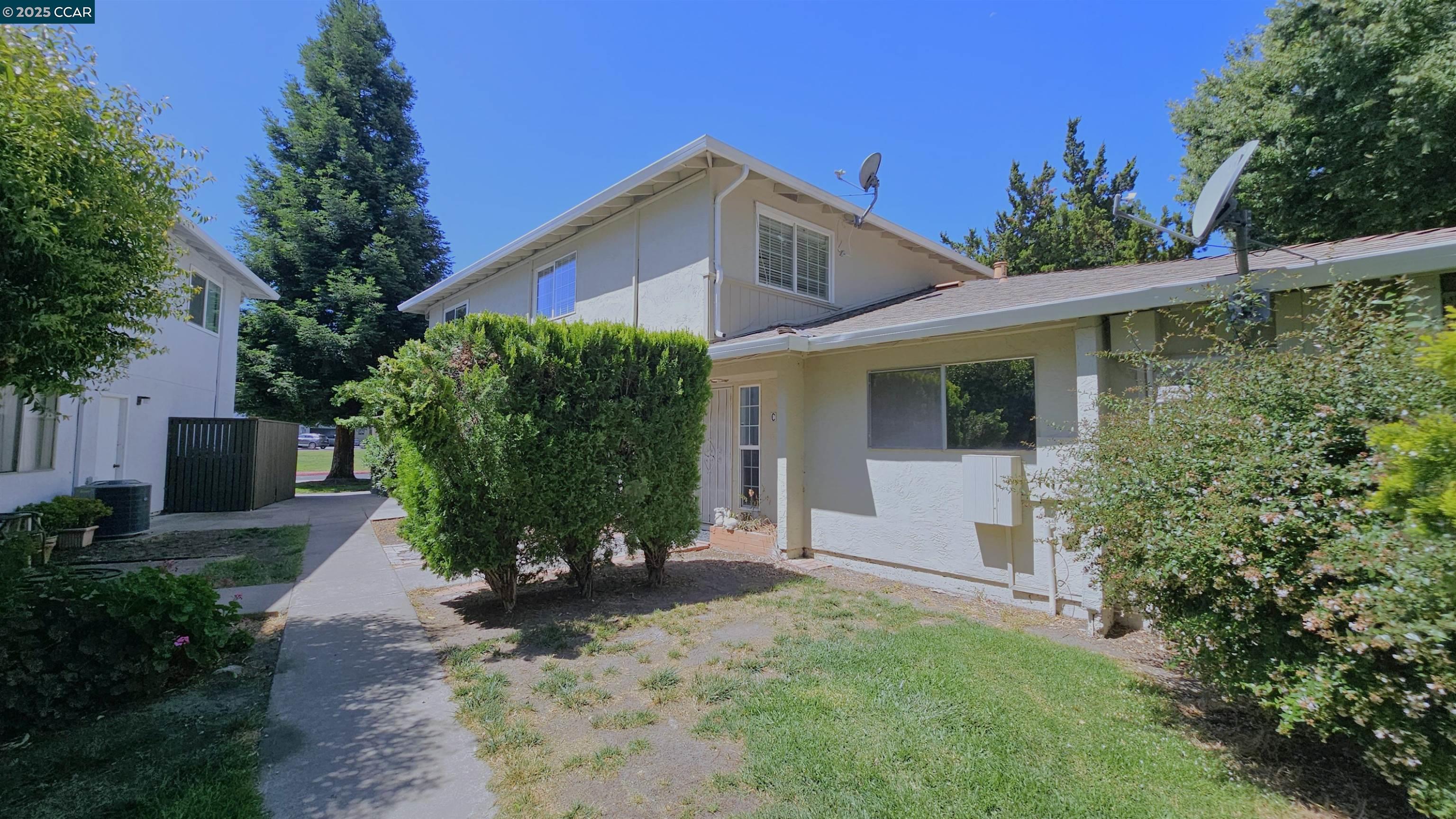 1446 Del Rio Circle, Unit C Concord, CA 94518 - Photo 1 of 20