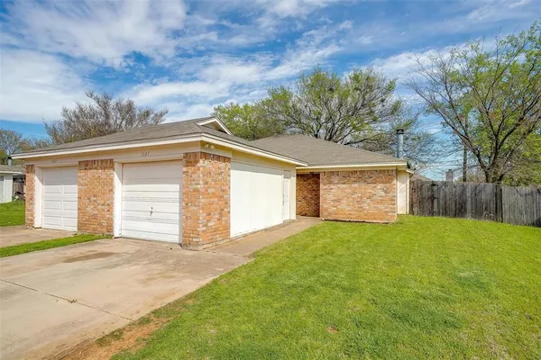 $365,000 | 1025 Irene Street, Burleson, TX 76028