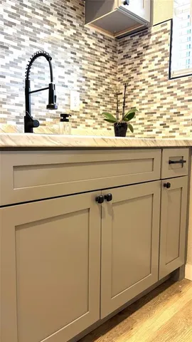 a close view of sink and tap