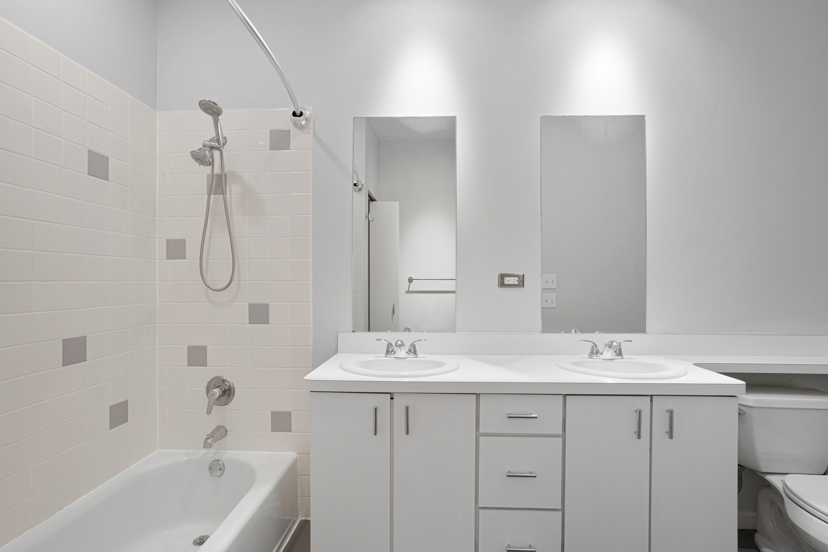 17 North Loomis Street, Unit 4H Chicago, IL 60607 - Photo 15 of 23