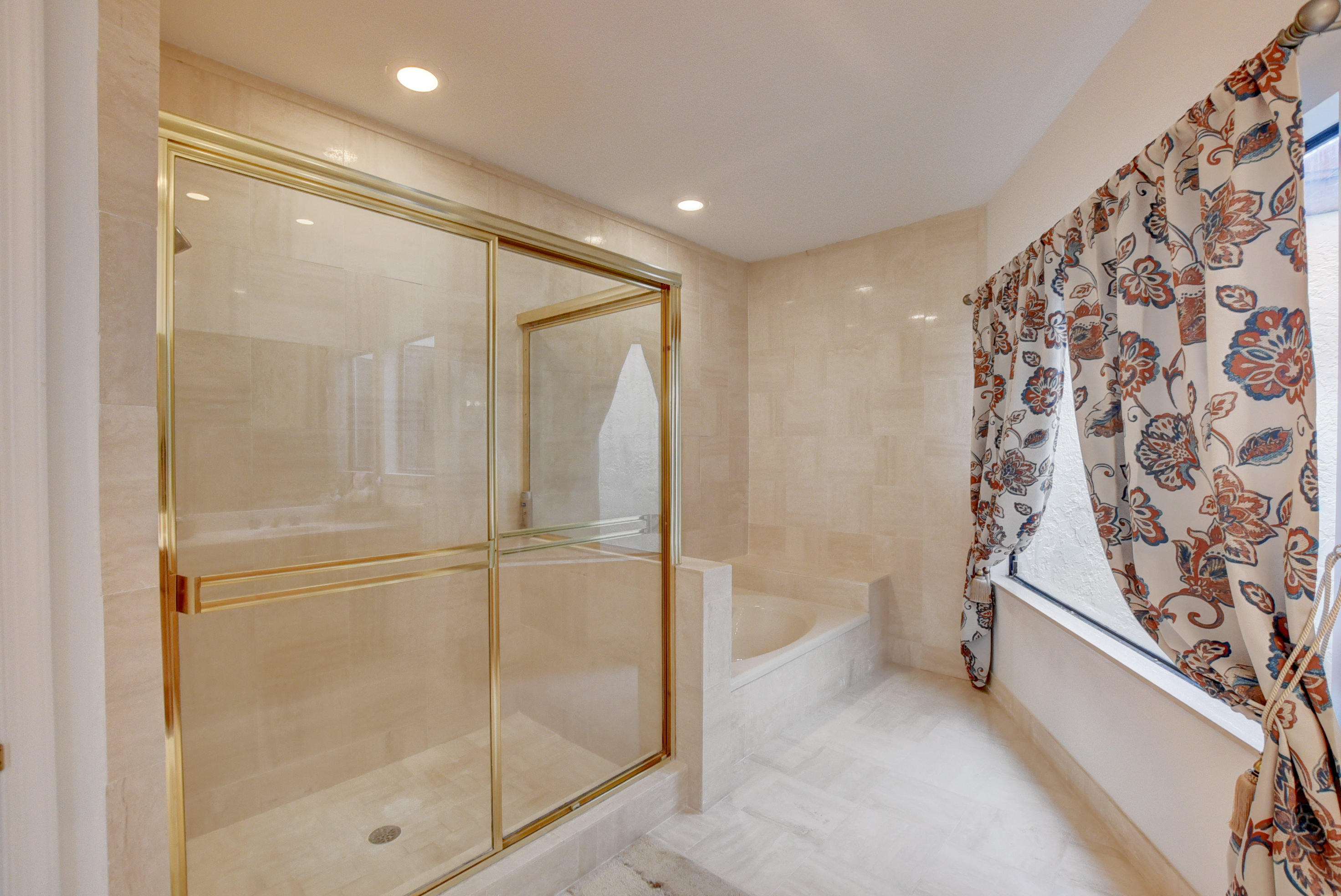 22516 Esplanada Circle Boca Raton, FL 33433 - Photo 40 of 62 2nd bath