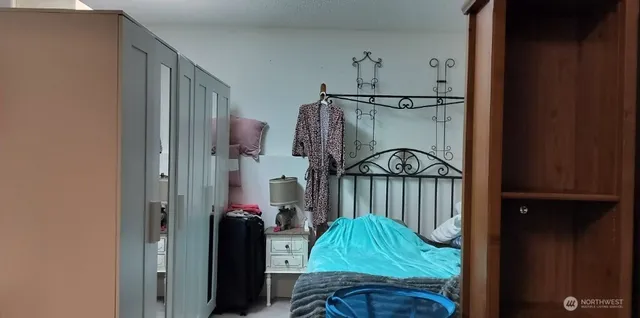 a view of walk in closet