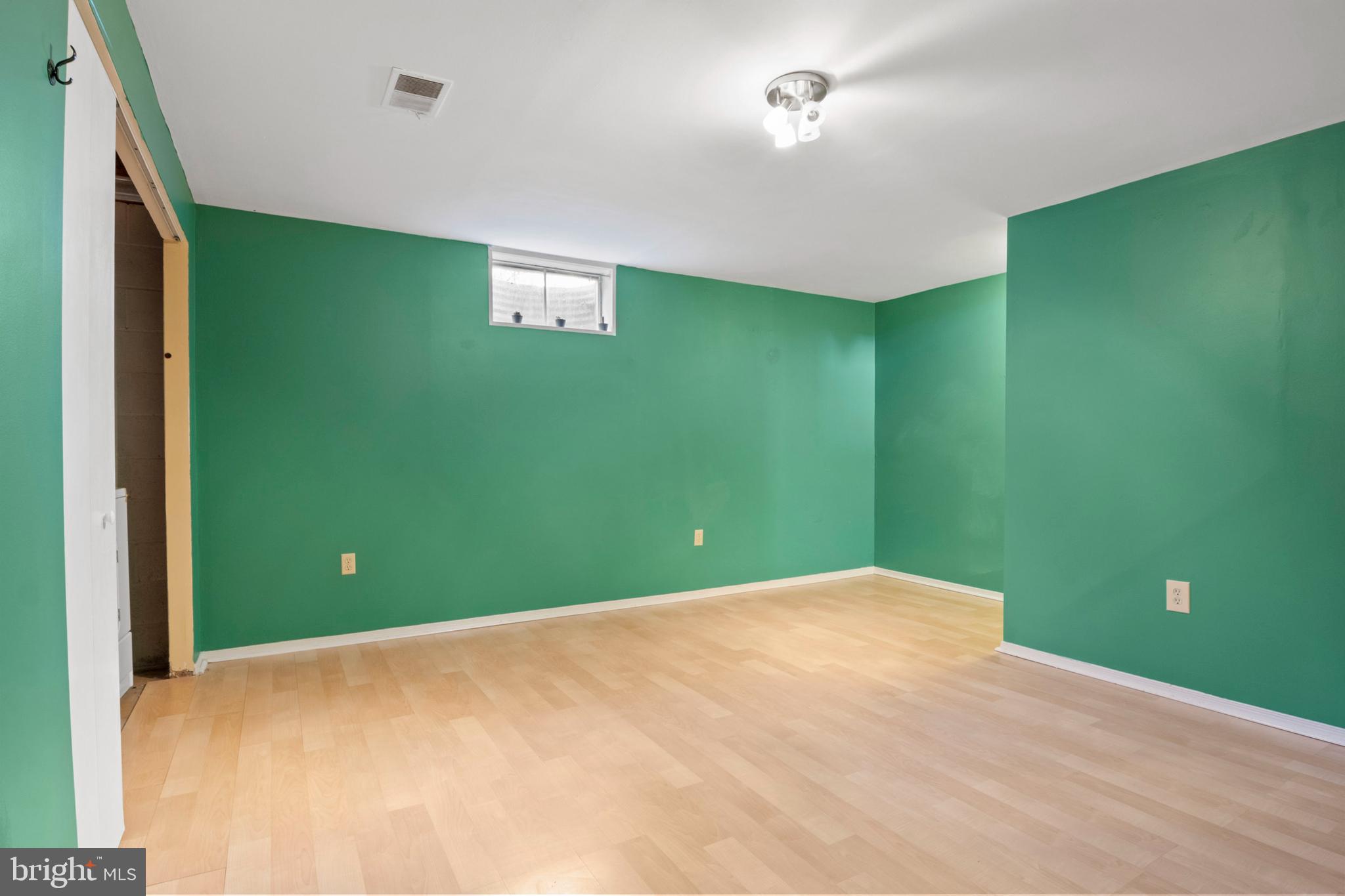 503 Chambers Ridge York, PA 17402 - Photo 26 of 34 a view of a big room with a big room