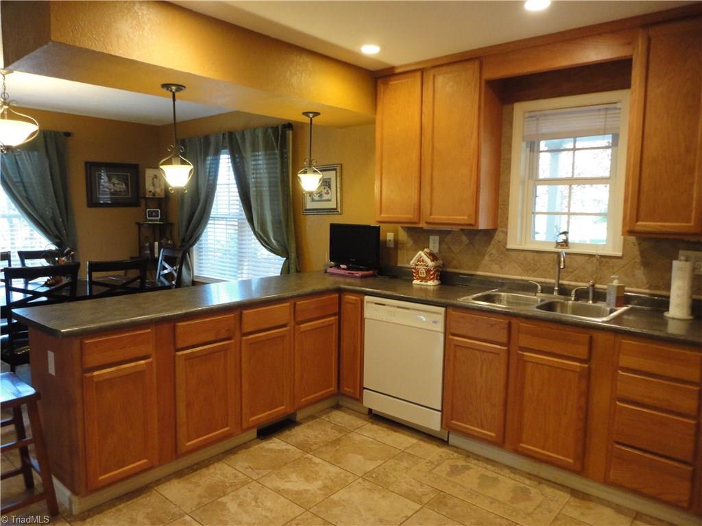 6230 Hunting Lodge Road Climax, NC 27233 - Photo 5 of 18 Kitchen