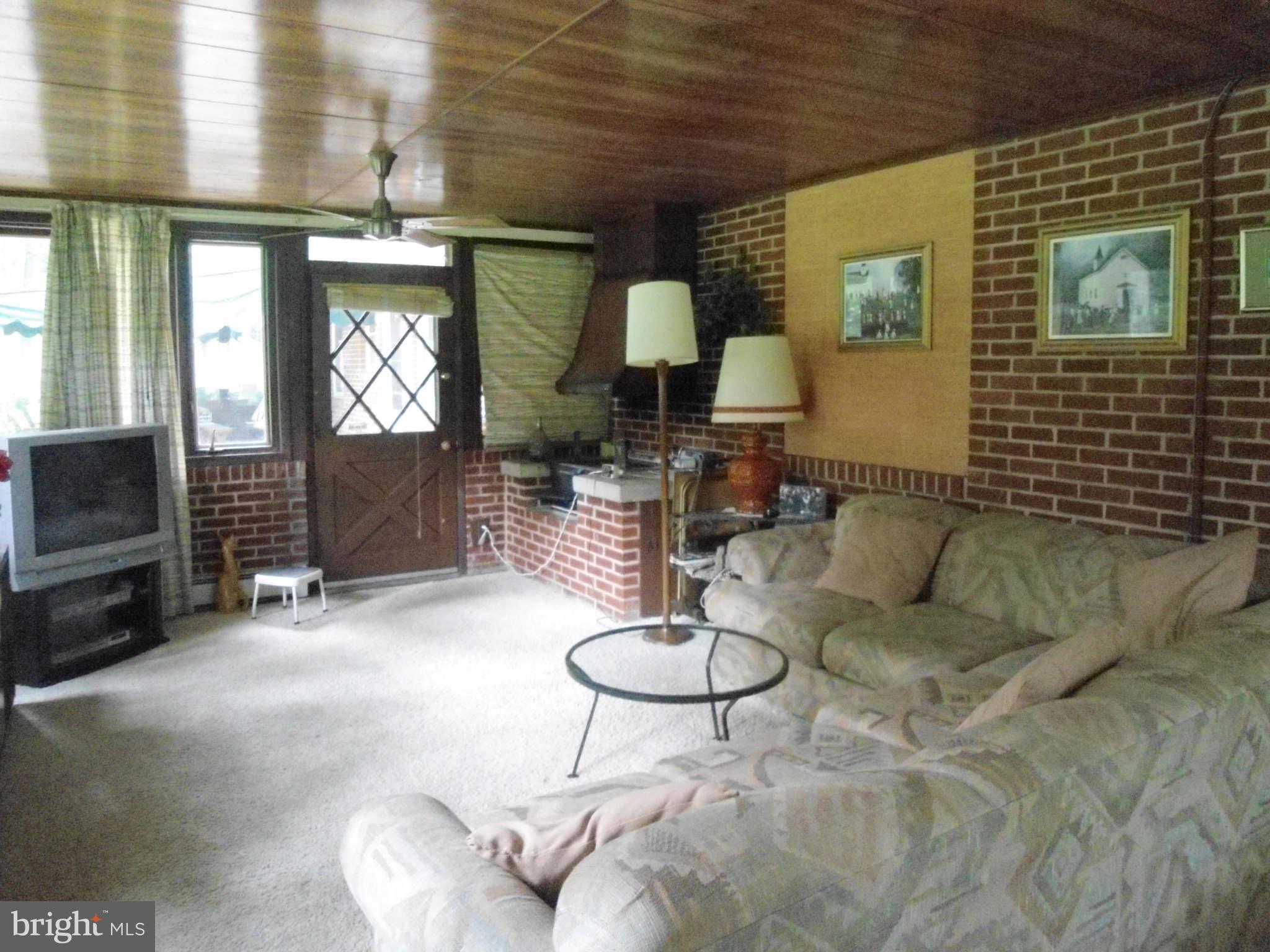 33 Cedarhill Road Randallstown, MD 21133 - Photo 8 of 26 Family Room