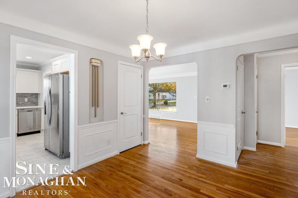 350 Ridgemont Road Grosse Pointe, MI 48236 - Photo 6 of 32 50127732-5.JPG
