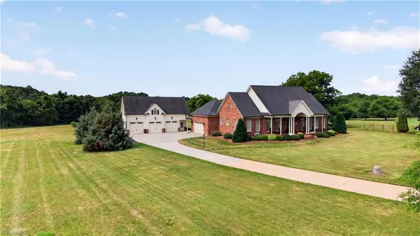$900,000 | 2395 Spencer Road, Archdale, NC 27263