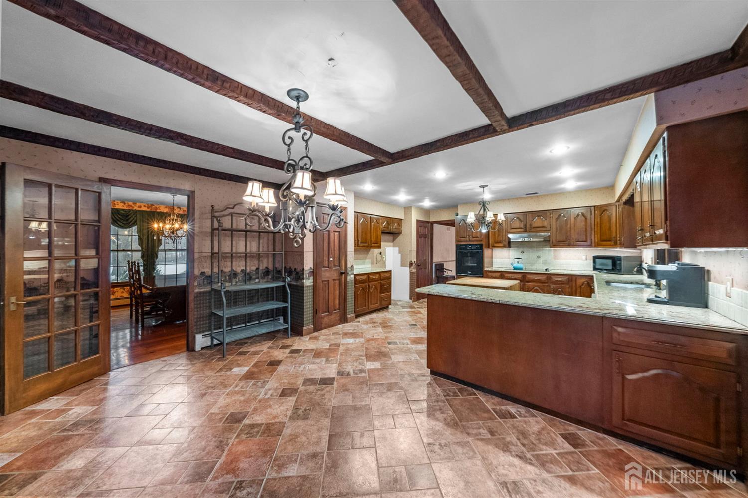 402 Main Street Manalapan, NJ 07726 - Photo 16 of 43