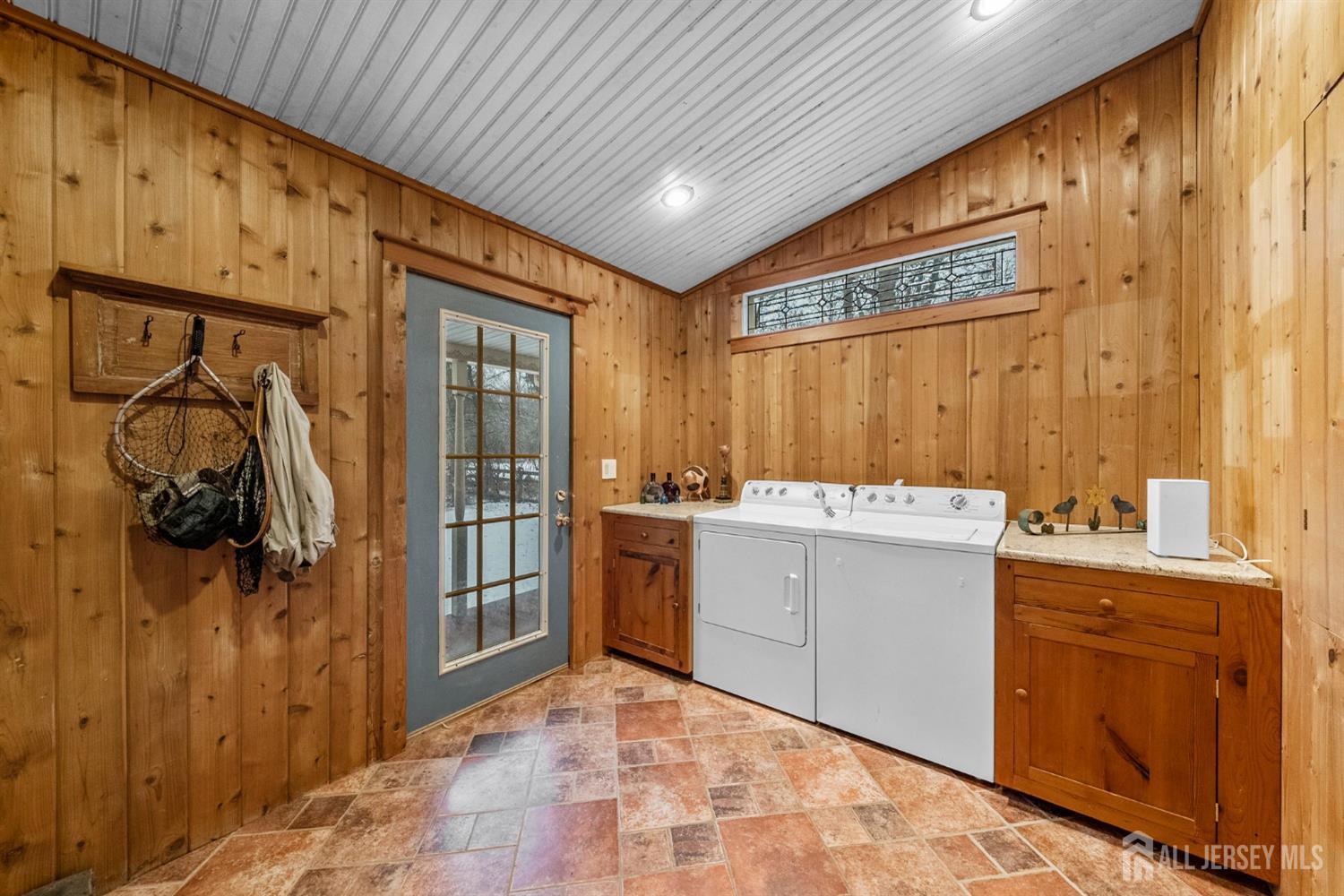 402 Main Street Manalapan, NJ 07726 - Photo 23 of 43