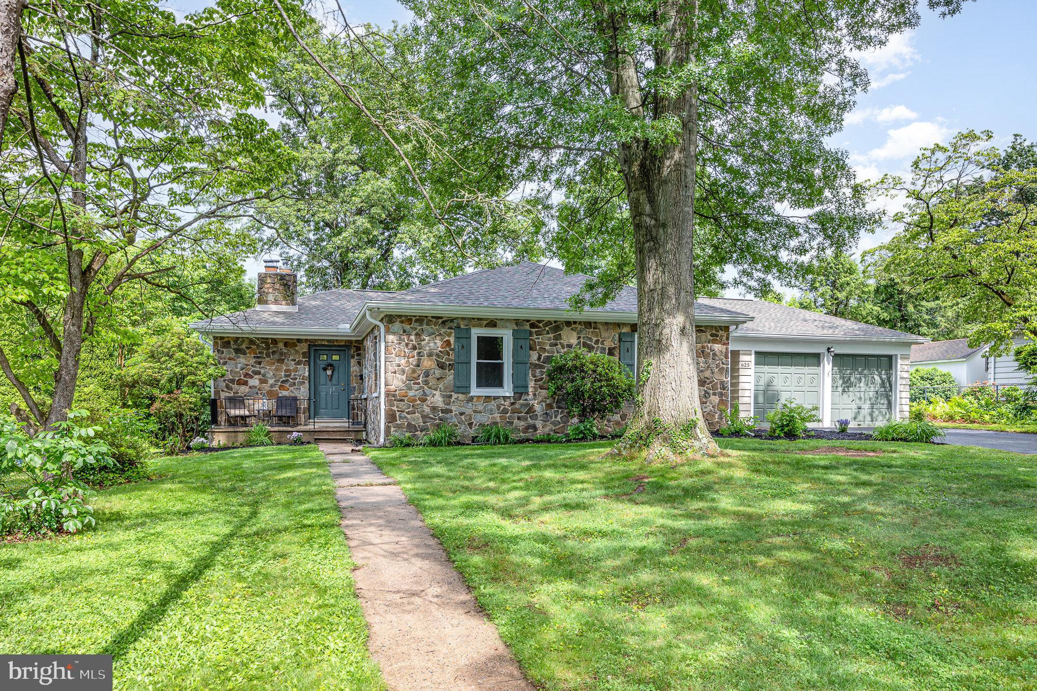 625 Devon Road Camp Hill, PA 17011 - Photo 1 of 26 Gallery Image 1