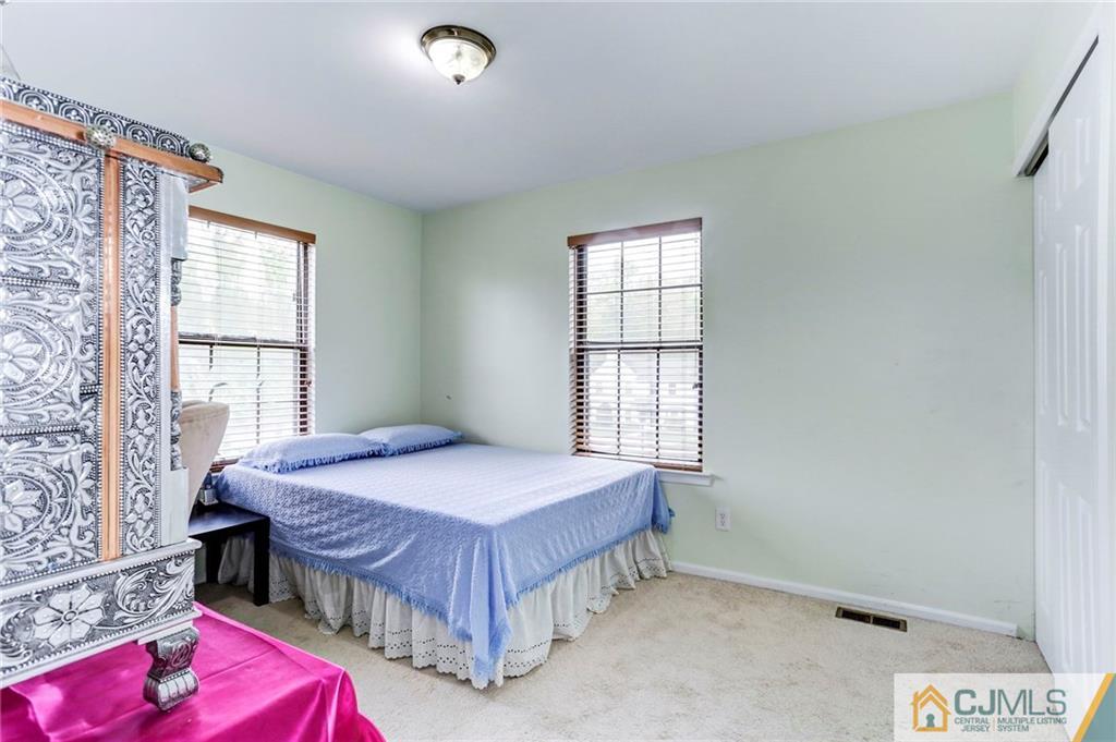 3001 Stonehedge Road Edison, NJ 08820 - Photo 22 of 25 Gallery Image 22