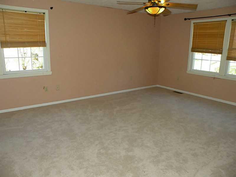 409 McCombs Road Venetia, PA 15367 - Photo 10 of 22 Master Bedroom. 409 McCombs Road Master Bedroom