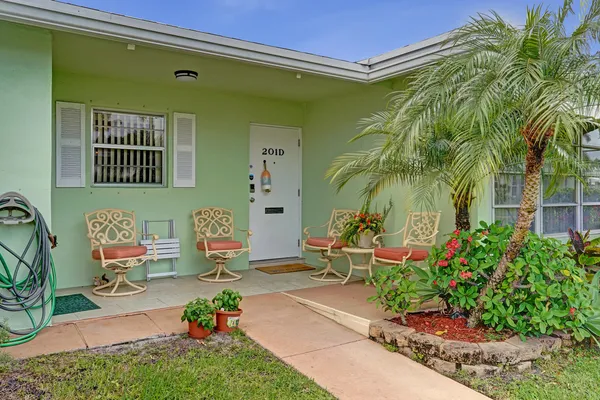 $174,800 | 201 Bayview Avenue, Unit D, Boynton Beach, FL 33435