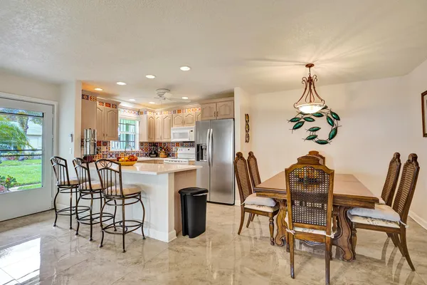 $174,800 | 201 Bayview Avenue, Unit D, Boynton Beach, FL 33435