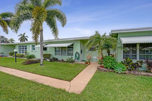 $174,800 | 201 Bayview Avenue, Unit D, Boynton Beach, FL 33435