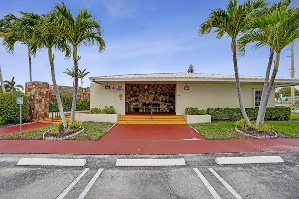 $174,800 | 201 Bayview Avenue, Unit D, Boynton Beach, FL 33435