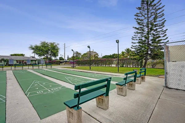 $174,800 | 201 Bayview Avenue, Unit D, Boynton Beach, FL 33435