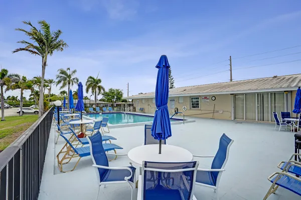 $174,800 | 201 Bayview Avenue, Unit D, Boynton Beach, FL 33435