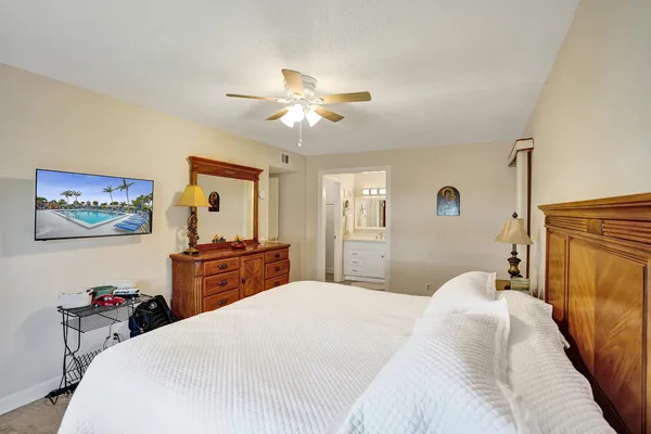 $174,800 | 201 Bayview Avenue, Unit D, Boynton Beach, FL 33435