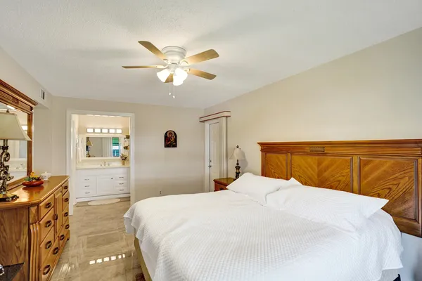 $174,800 | 201 Bayview Avenue, Unit D, Boynton Beach, FL 33435